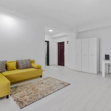 Sunny Yellow Apartment - Penthouse, Piscina, Free Parking, Self Check-In Rosu Exterior photo