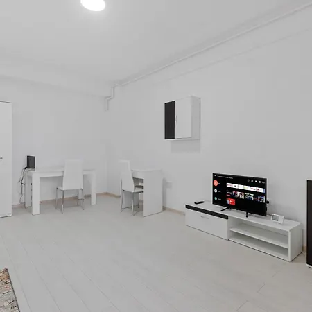 Sunny Yellow Apartment - Penthouse, Piscina, Free Parking, Self Check-In Rosu Exterior photo
